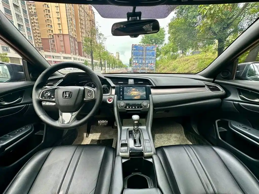 Honda Civic — миниатюра 5