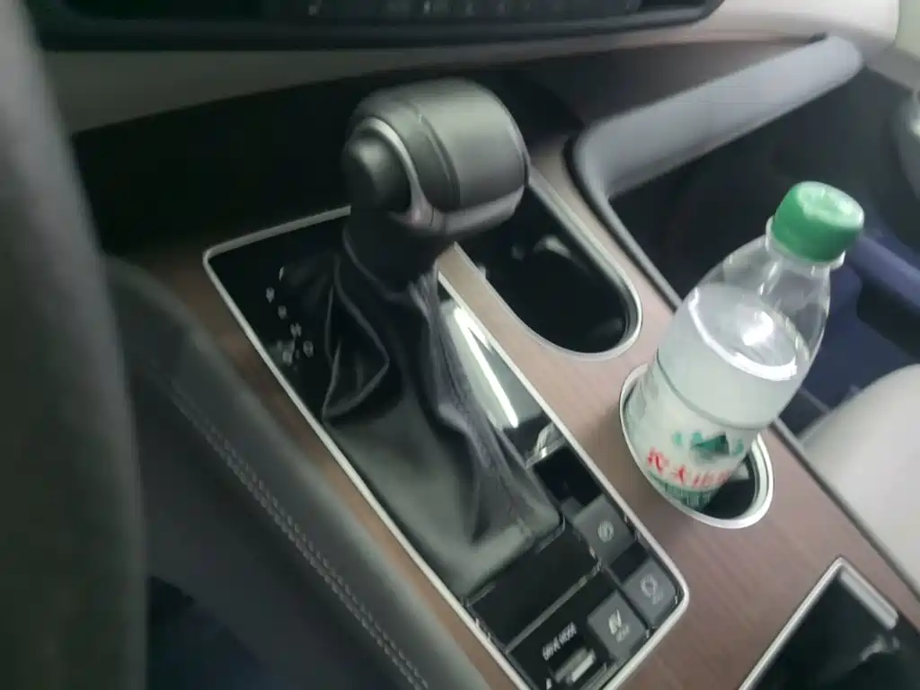 Toyota Sienna — миниатюра 14