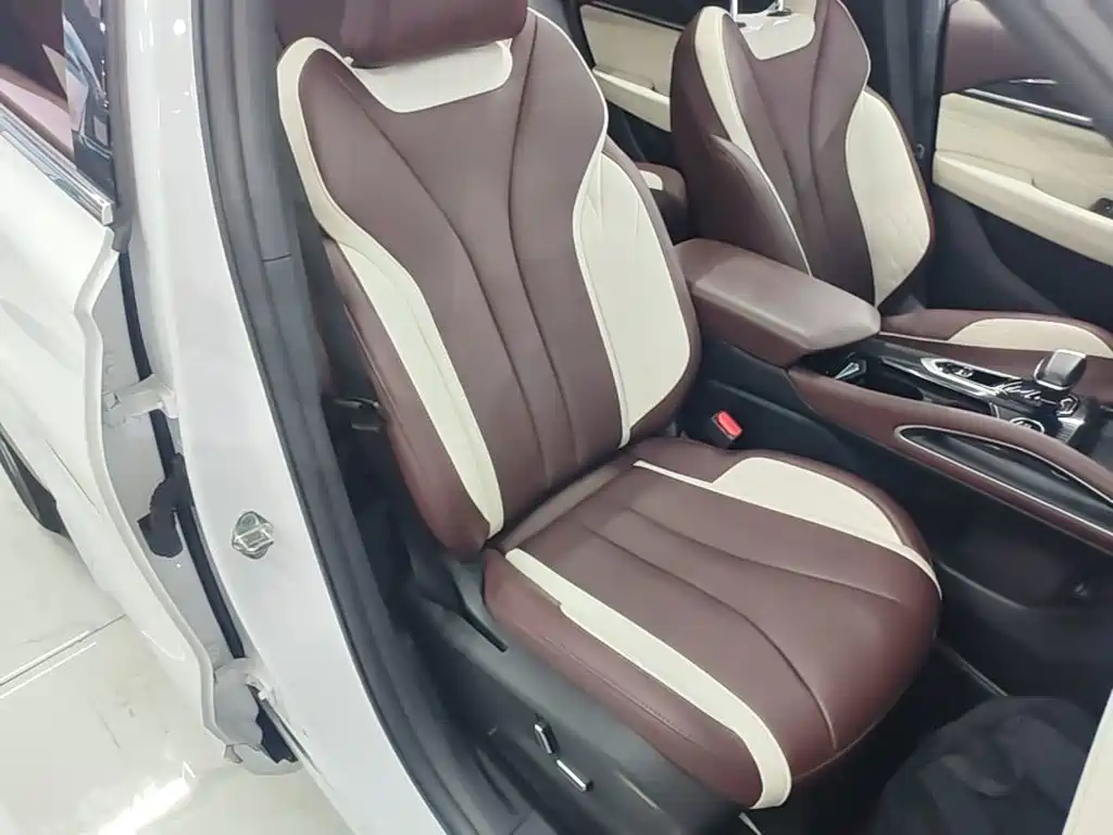 Geely Xingyue L — миниатюра 25