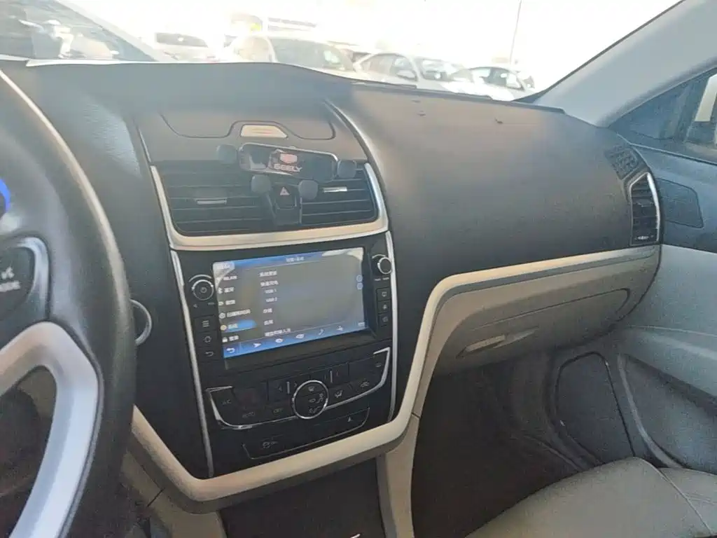 Geely Emgrand — миниатюра 10