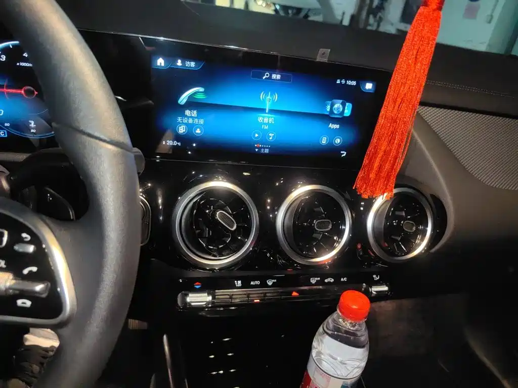 Mercedes-Benz GLA — миниатюра 9