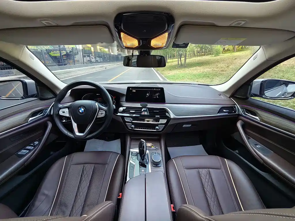 BMW 5 Series New Energy — миниатюра 28