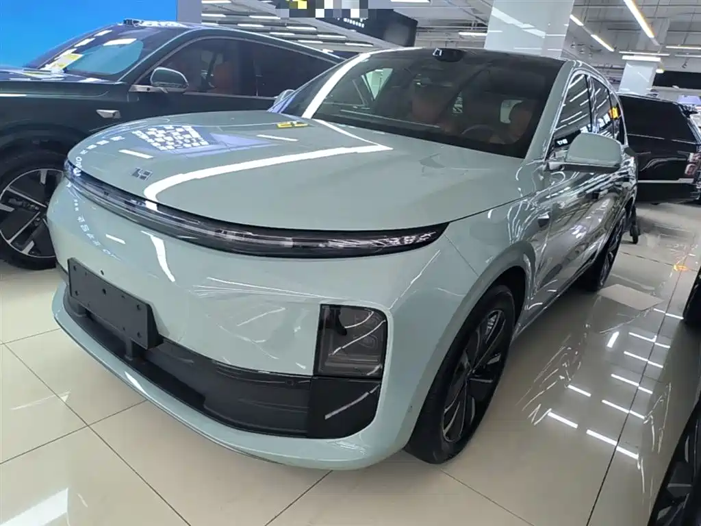 Li Auto Li L6 2025