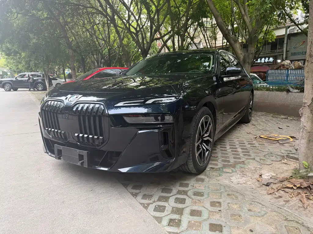 BMW 7 Series 2024