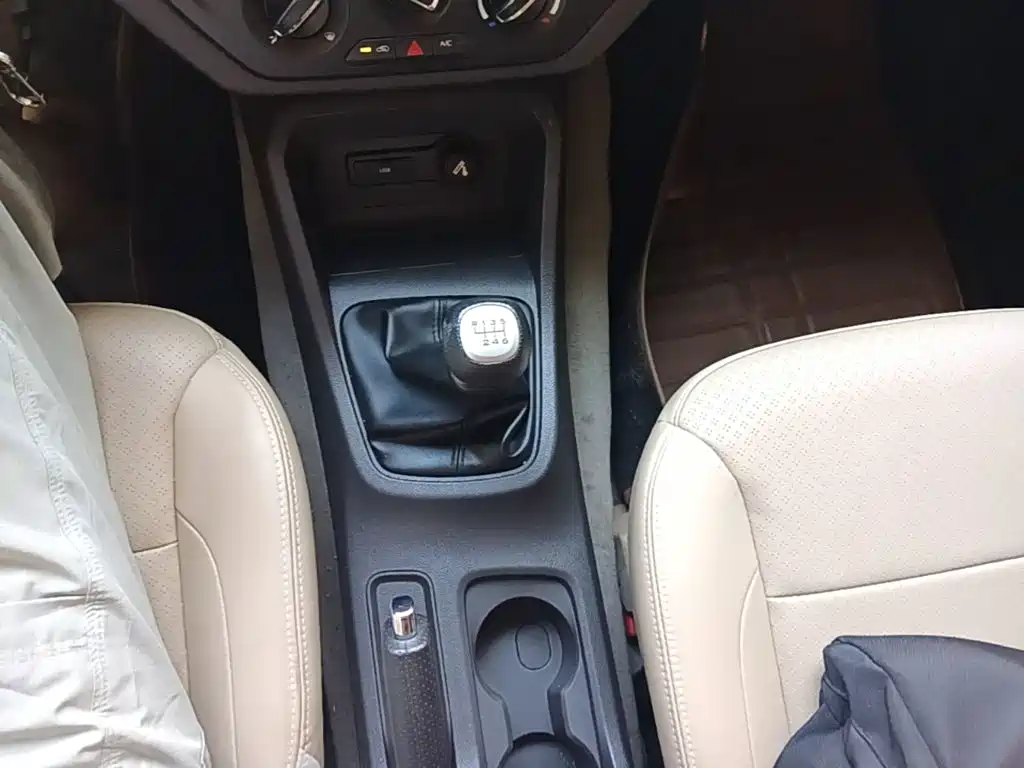 Wuling Hongguang — миниатюра 14