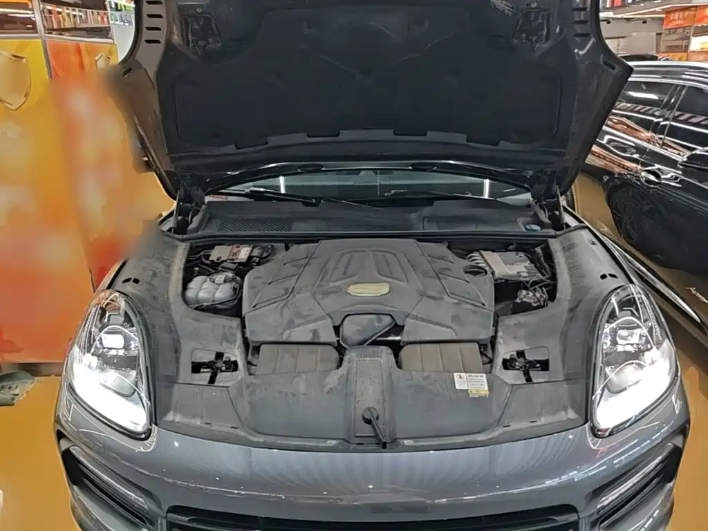 Porsche Cayenne — миниатюра 20