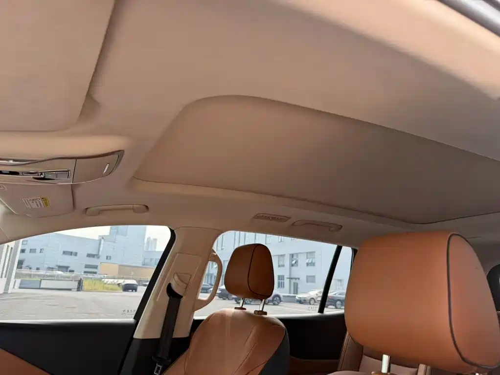 Hongqi Hongqi HS7 PHEV — миниатюра 12