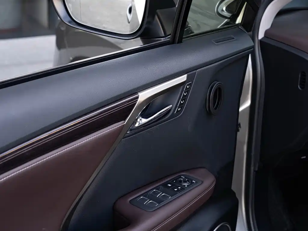 Lexus RX — миниатюра 22