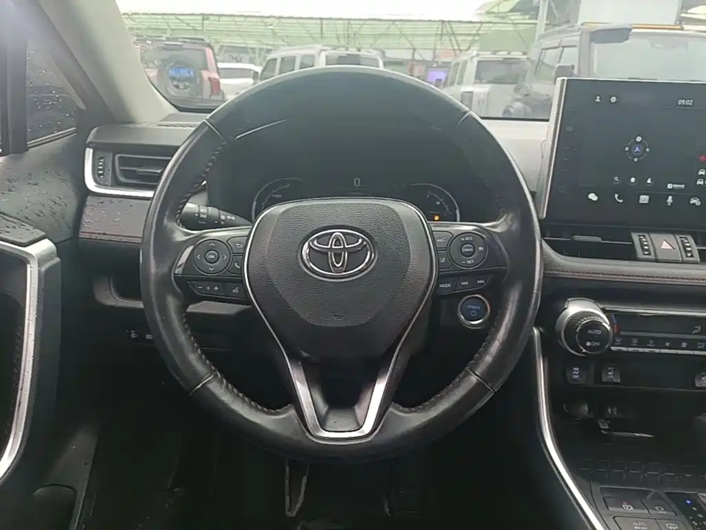 Toyota Wildlander New Energy — миниатюра 11