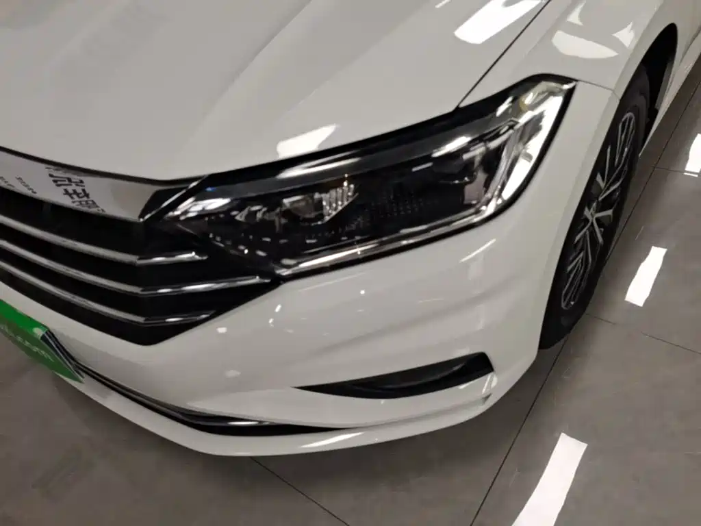 Volkswagen Sagitar — миниатюра 24
