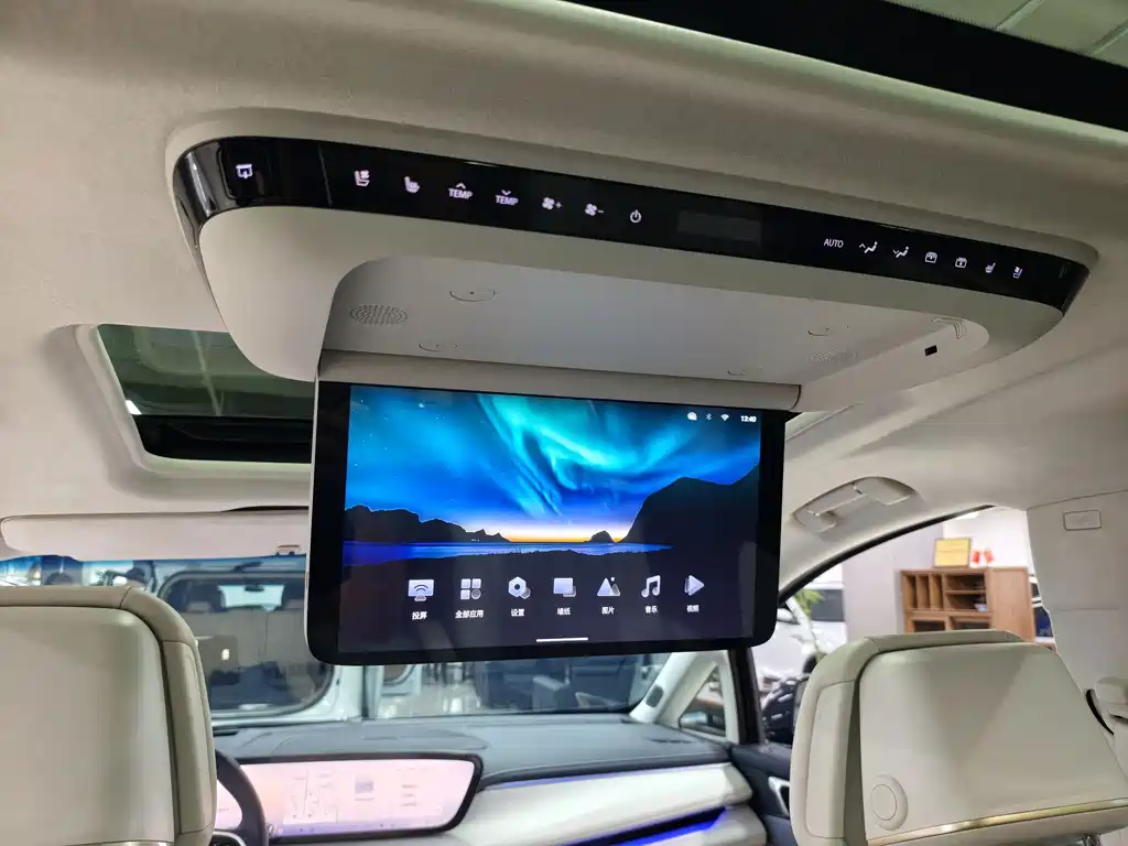 Buick GL8 Hybrid — миниатюра 13