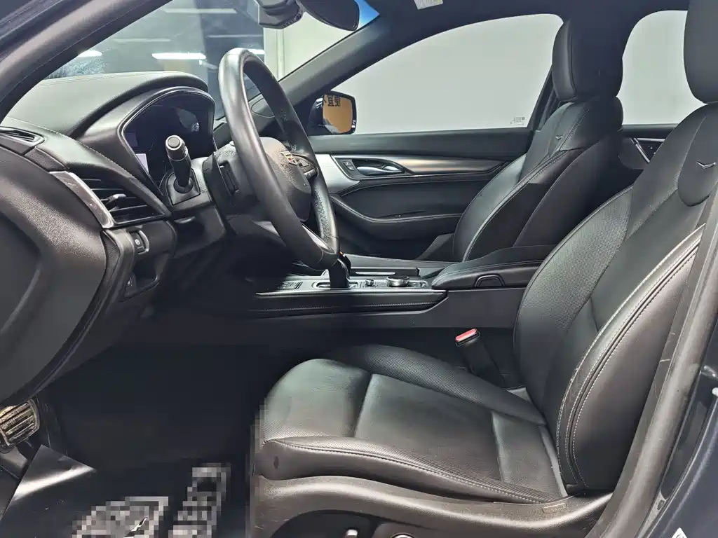 Cadillac CT5 — миниатюра 5