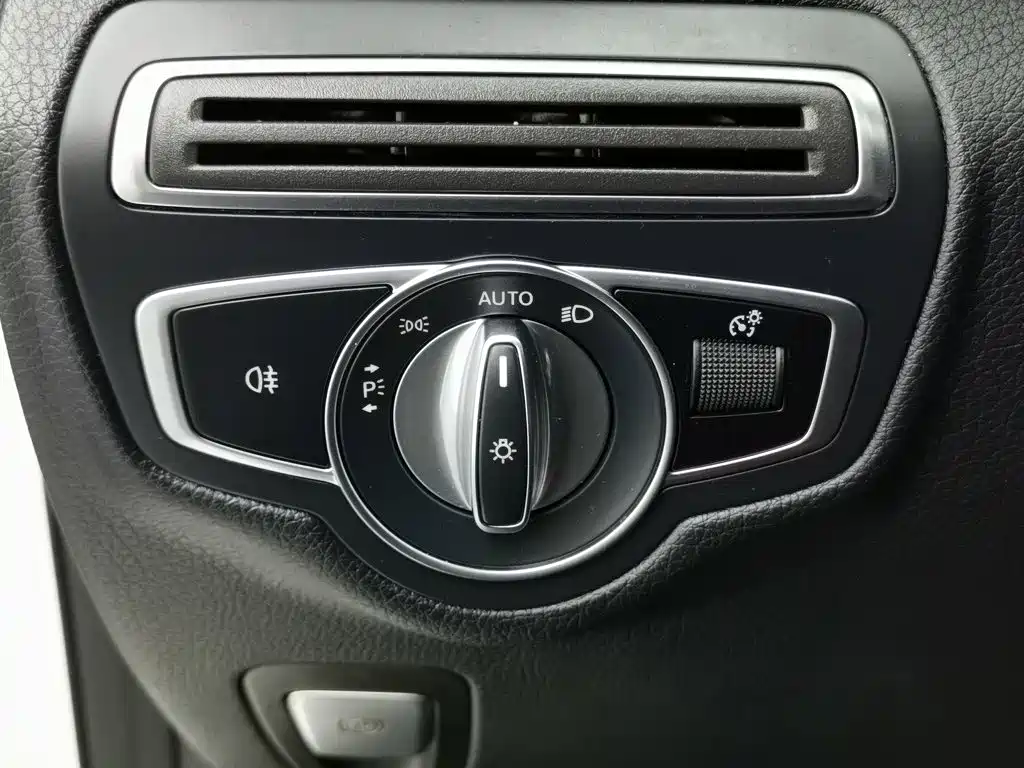 Mercedes-Benz GLC — миниатюра 21