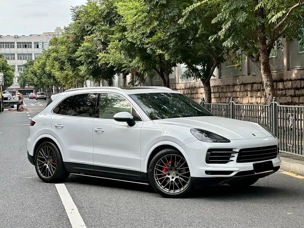 Porsche Cayenne — миниатюра 3