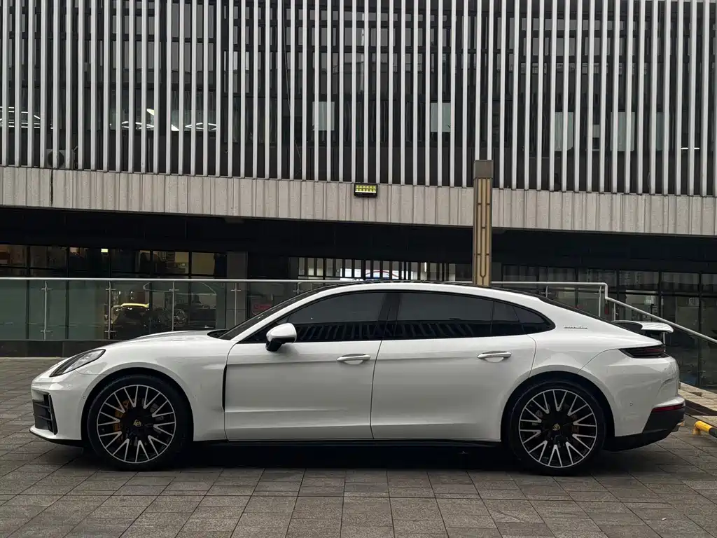 Porsche Panamera — миниатюра 4