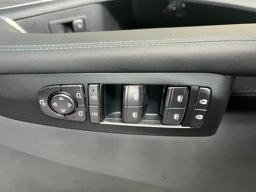BYD Seal 07 EV — миниатюра 10