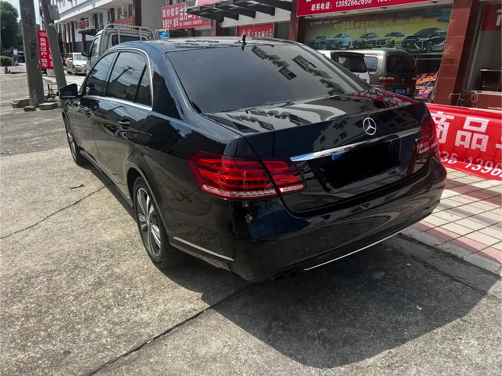 Mercedes-Benz E-Class — миниатюра 7