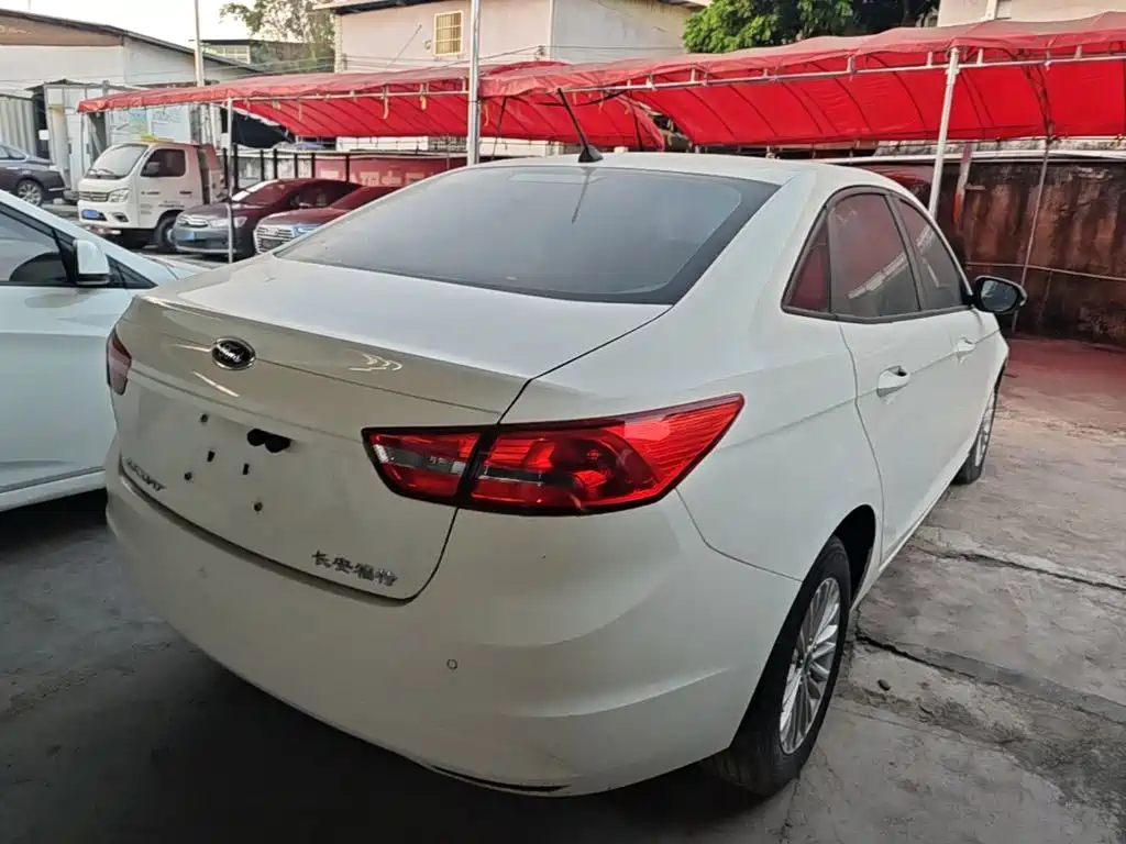 Ford Escort — миниатюра 7