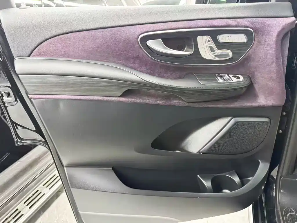 Mercedes-Benz V-Class — миниатюра 19