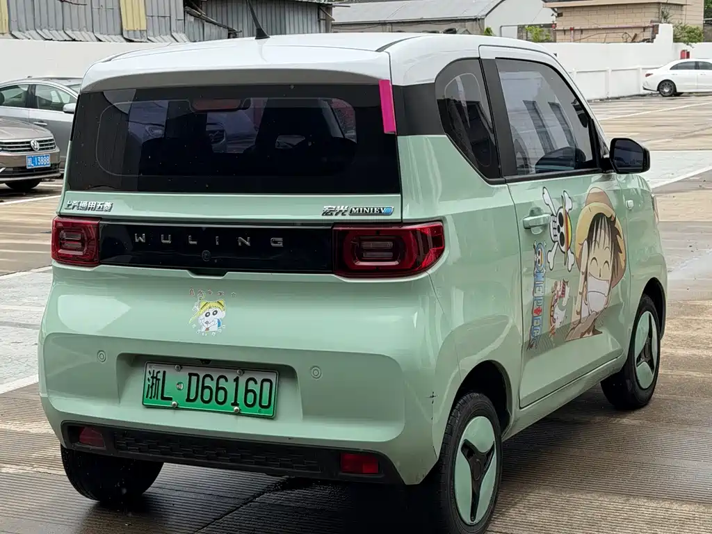 Wuling MINIEV — миниатюра 4