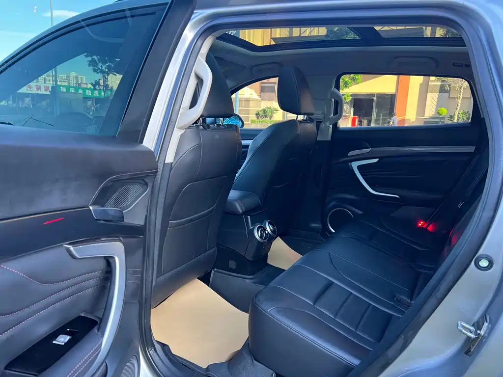 WEI PAI WEI BRAND VV7