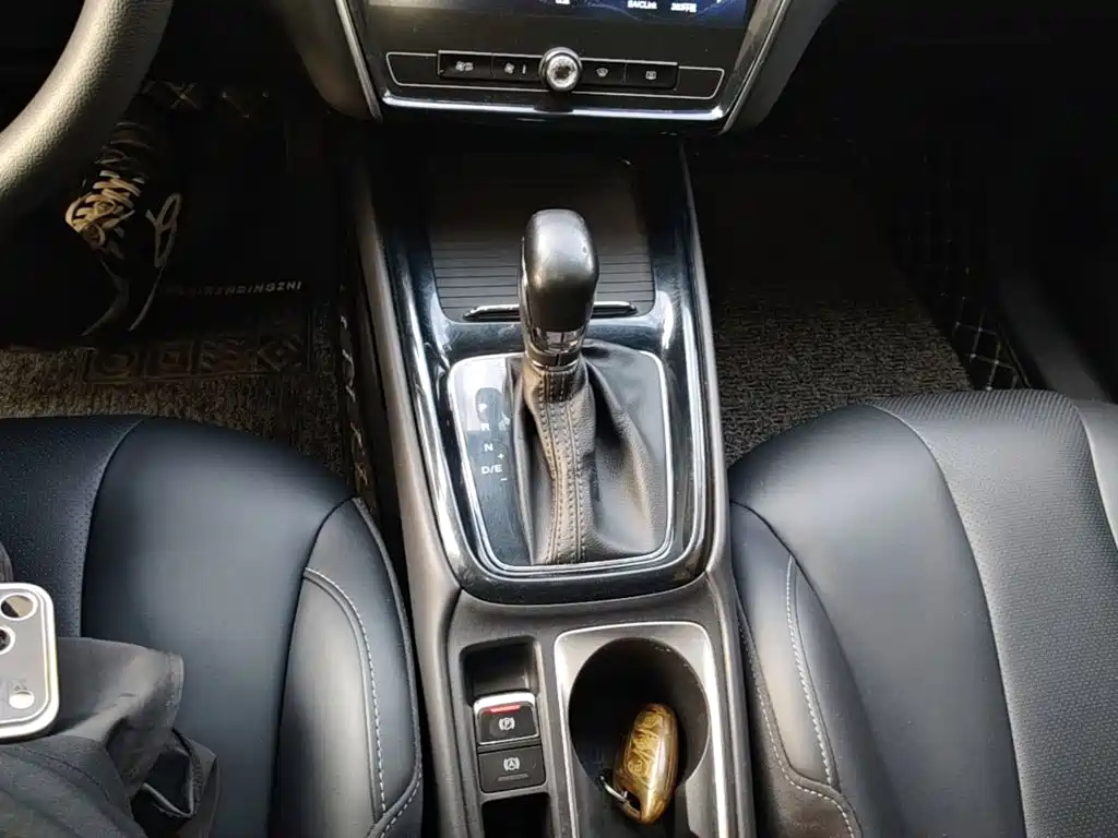 Roewe i5 — миниатюра 14