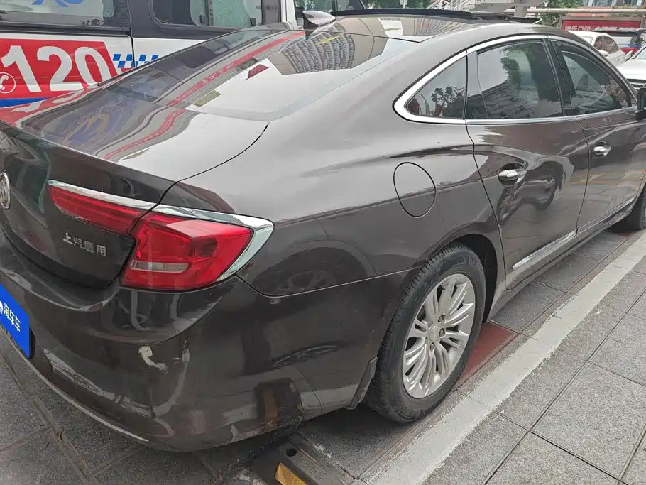Buick LaCrosse — миниатюра 3