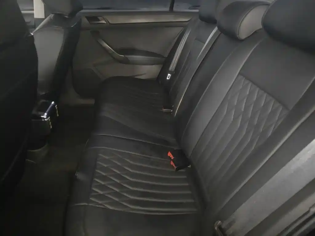 Volkswagen Santana — миниатюра 17