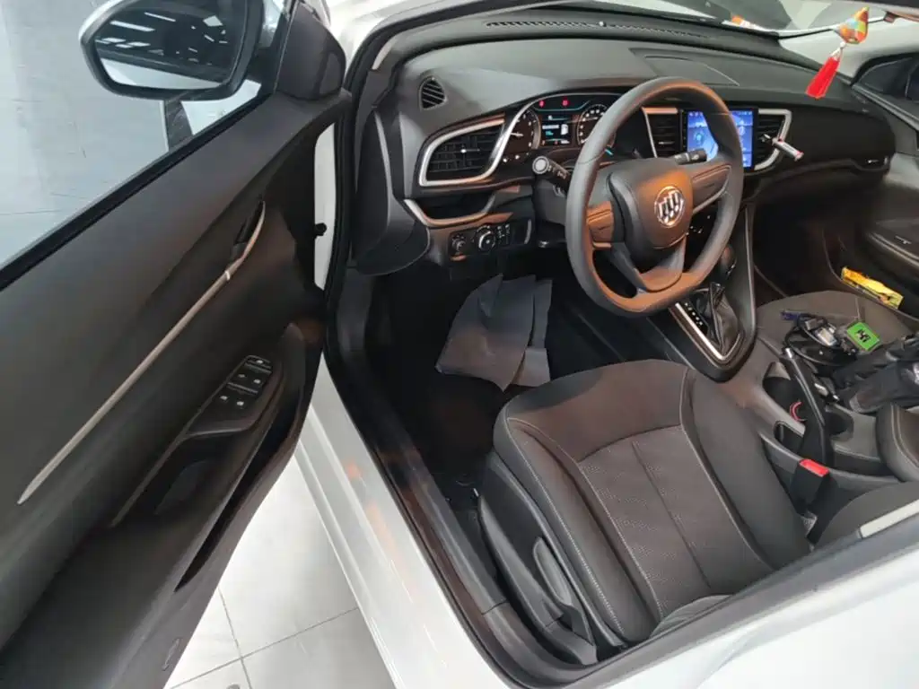 Buick Excelle — миниатюра 16