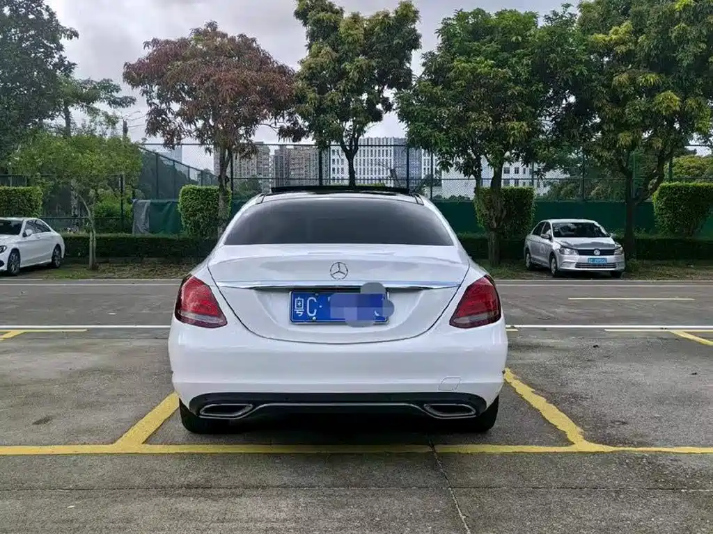 Mercedes-Benz C-Class — миниатюра 7