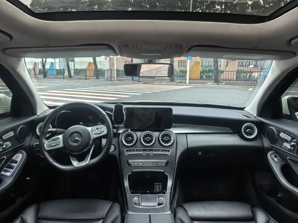 Mercedes-Benz C-Class — миниатюра 5