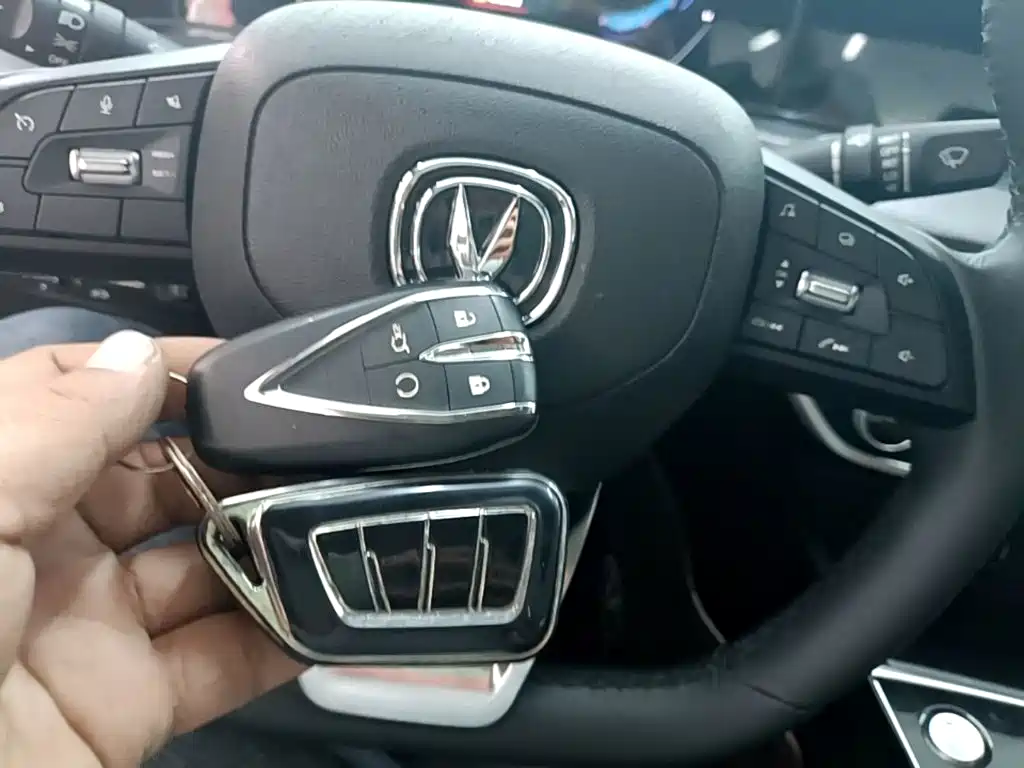 Changan Eado — миниатюра 9