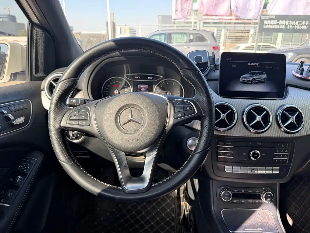 Mercedes-Benz B-Class — миниатюра 16