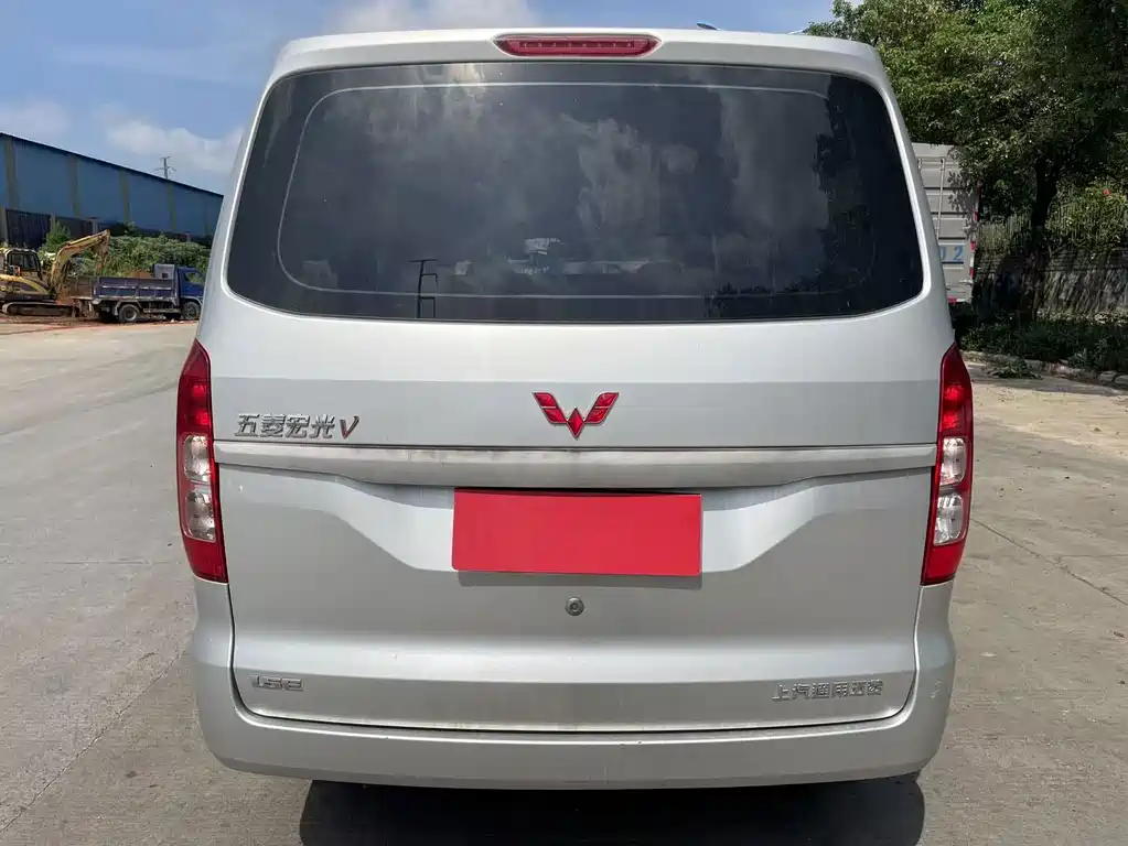 Wuling Hongguang V — миниатюра 7