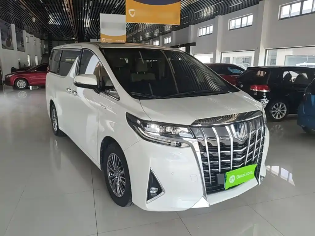 Toyota Alphard — миниатюра 4