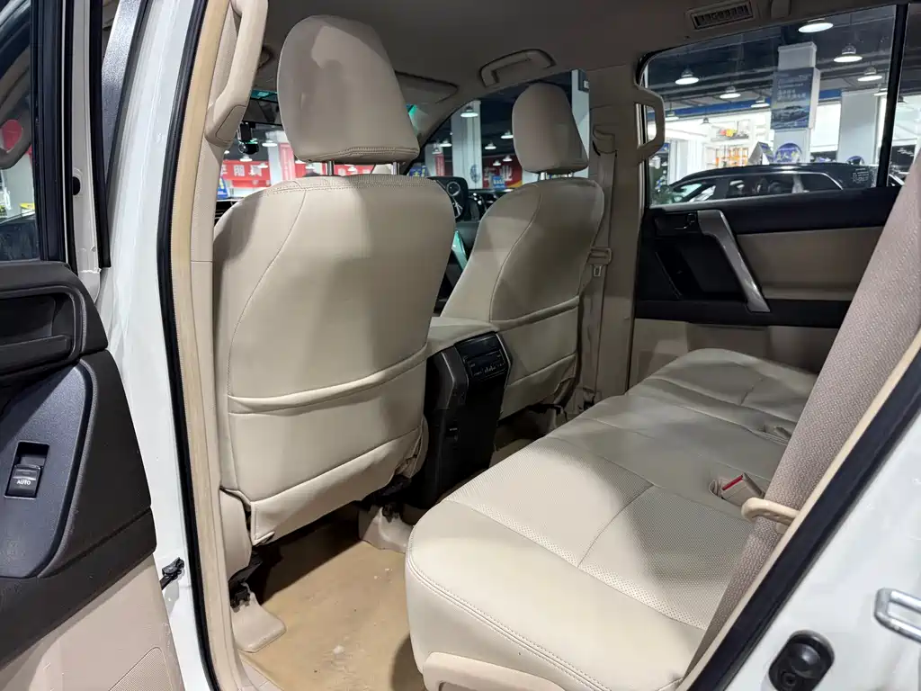 Toyota Prado (Import) — миниатюра 5