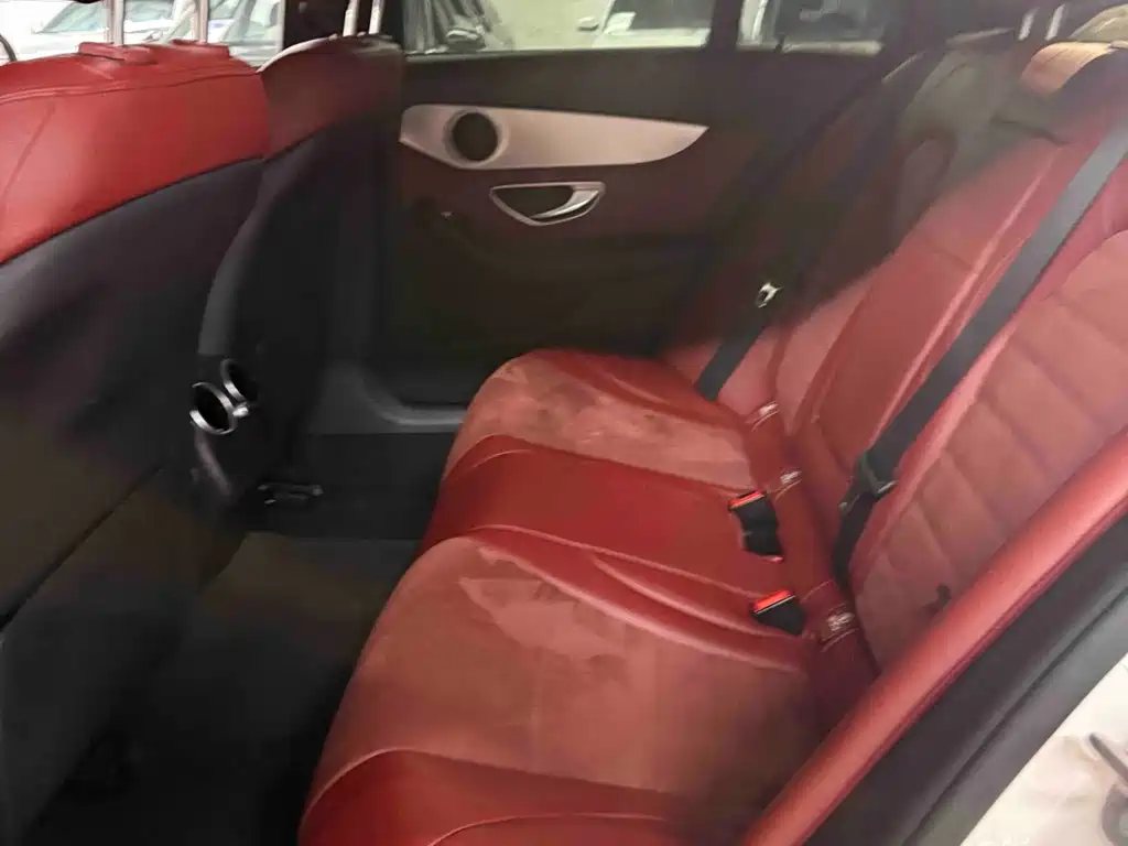 Mercedes-Benz C-Class — миниатюра 14