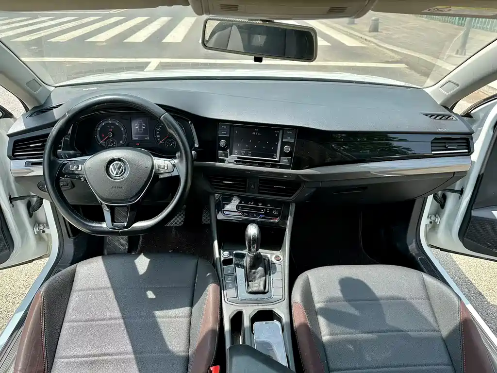 Volkswagen Bora 2020 1.5L AT Elite