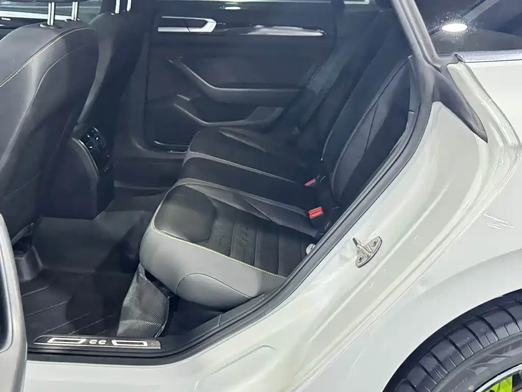 Volkswagen CC — миниатюра 5