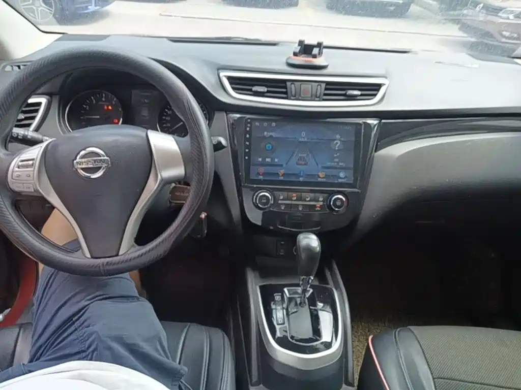 Nissan Qashqai — миниатюра 10