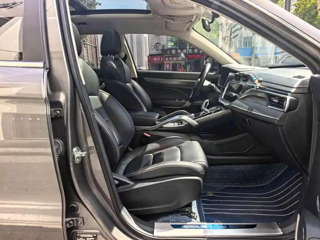 Geely Boyue — миниатюра 9