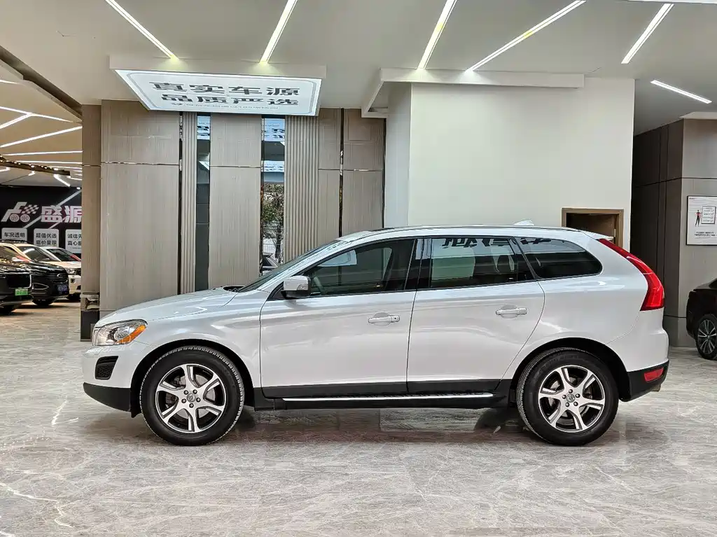 Volvo XC60 (Import) — миниатюра 7