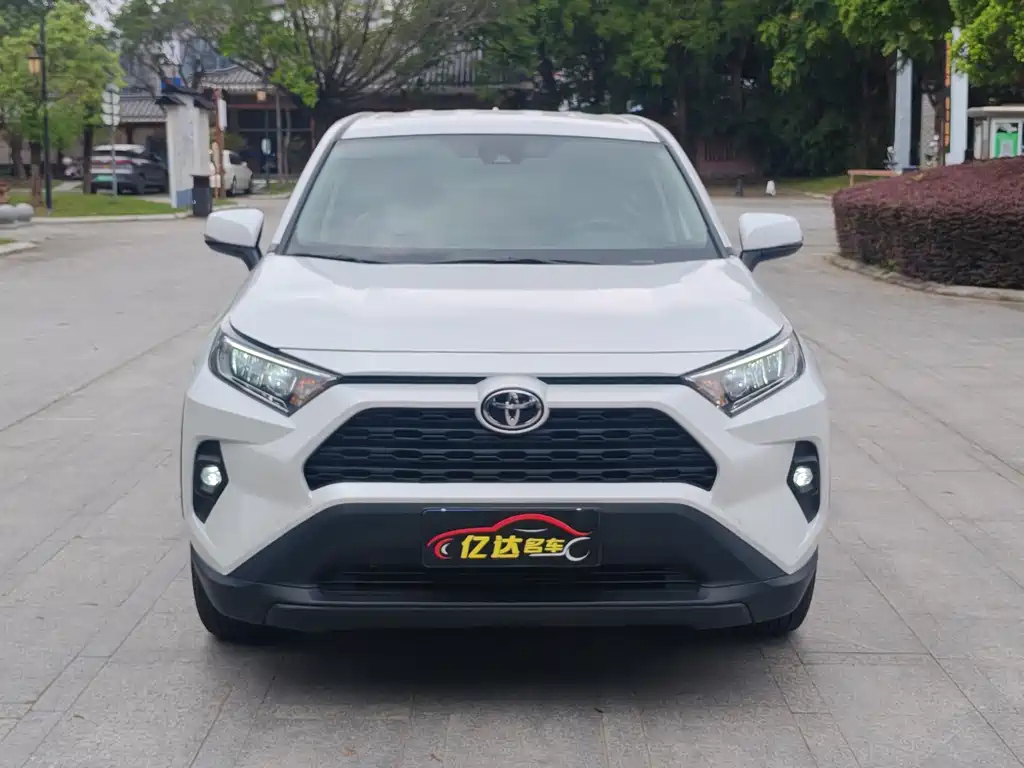 Toyota RAV4 — миниатюра 2