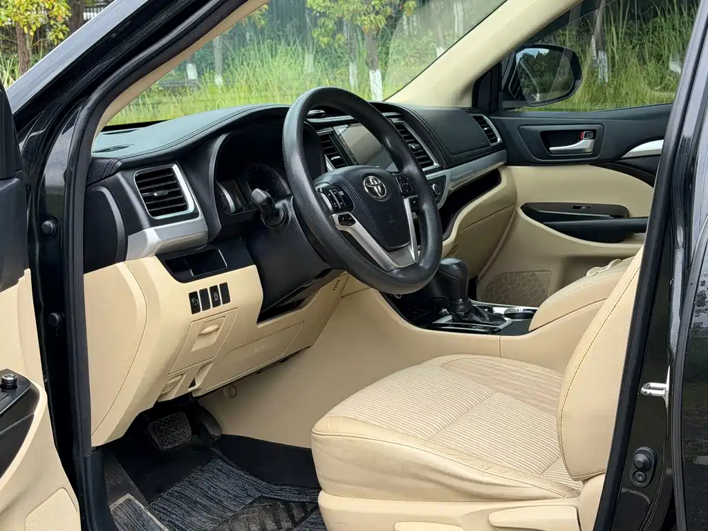 Toyota Highlander — миниатюра 5