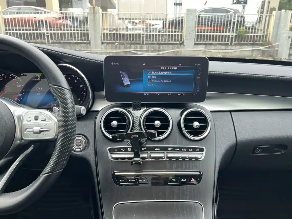 Mercedes-Benz C-Class — миниатюра 11
