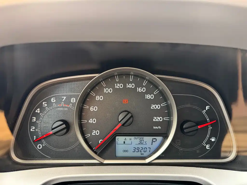 Toyota RAV4 — миниатюра 10