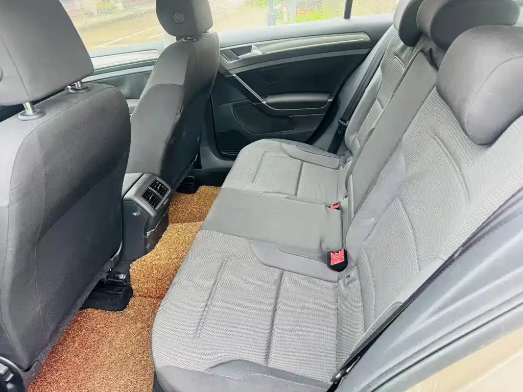 Volkswagen Golf — миниатюра 9