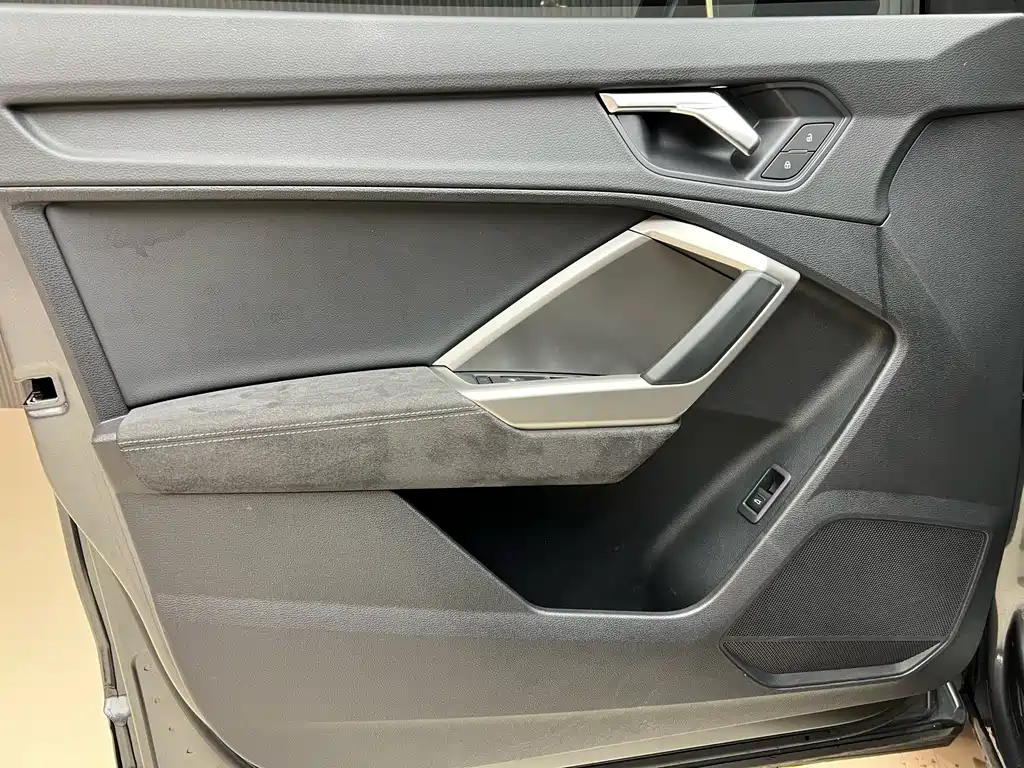 Audi Q3 — миниатюра 10