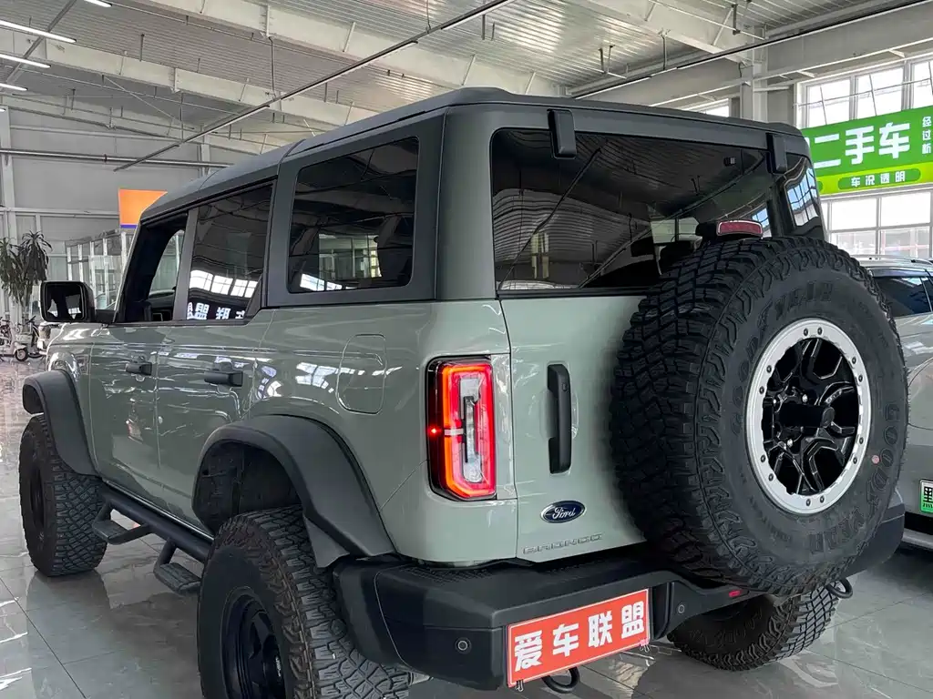 Ford Bronco — миниатюра 6