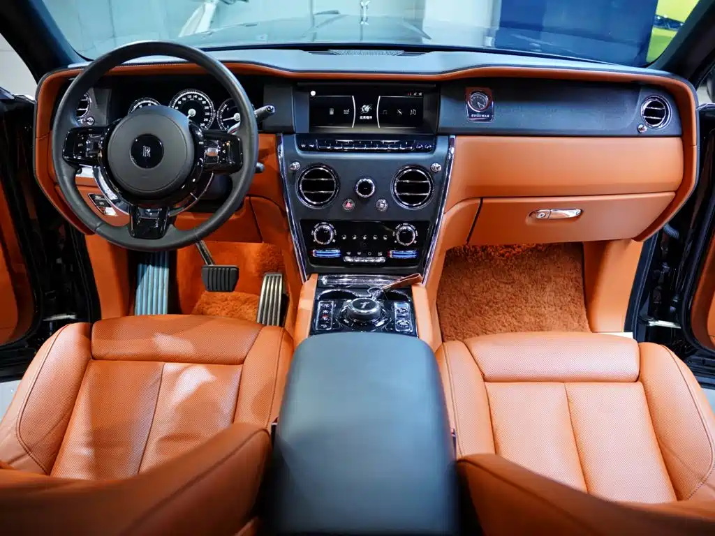 Rolls-Royce Cullinan — миниатюра 48